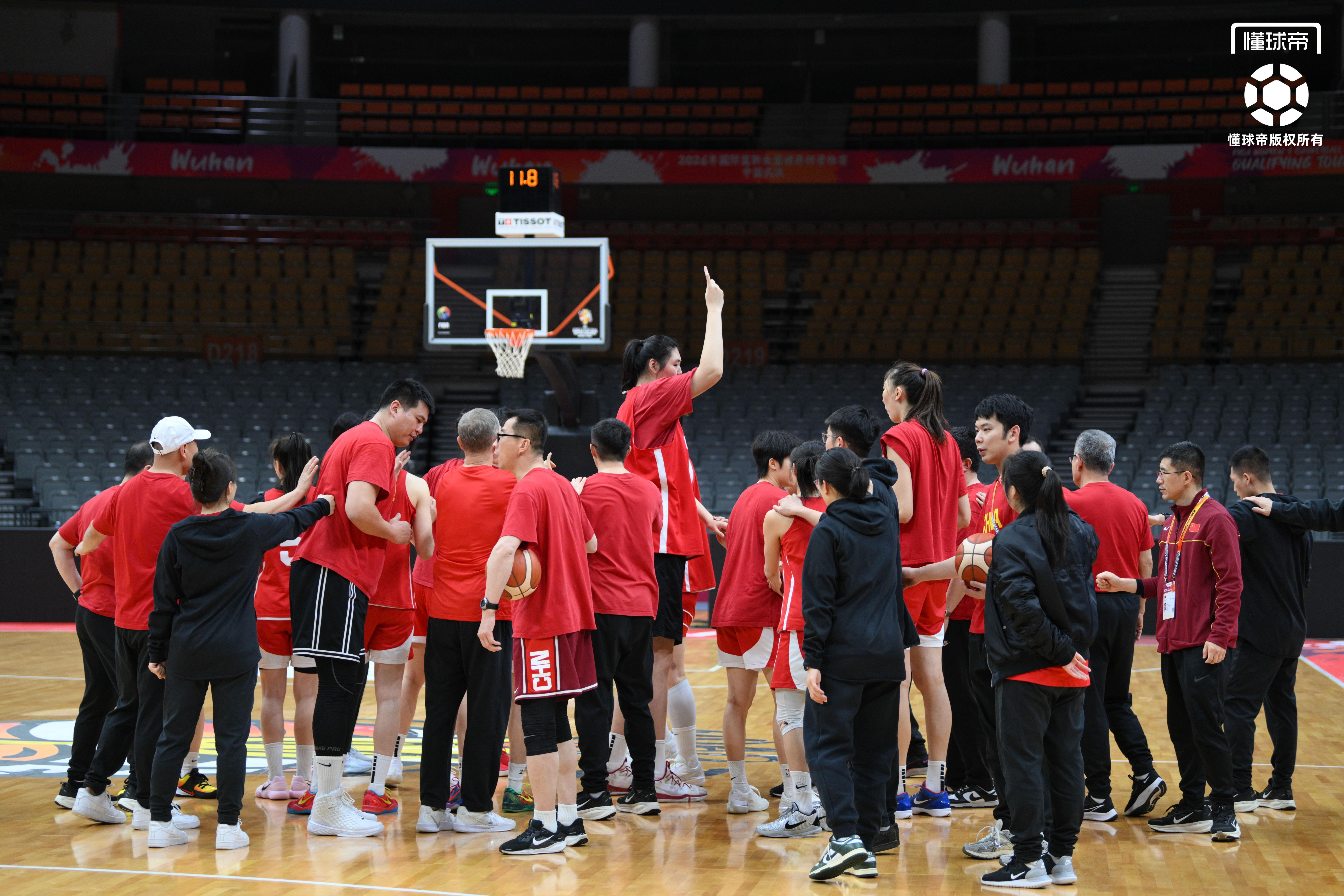 世界杯比赛在线观看平台-中国女篮世预赛最后一练，王治郅到场观看&amp;amp;全队精神饱满
